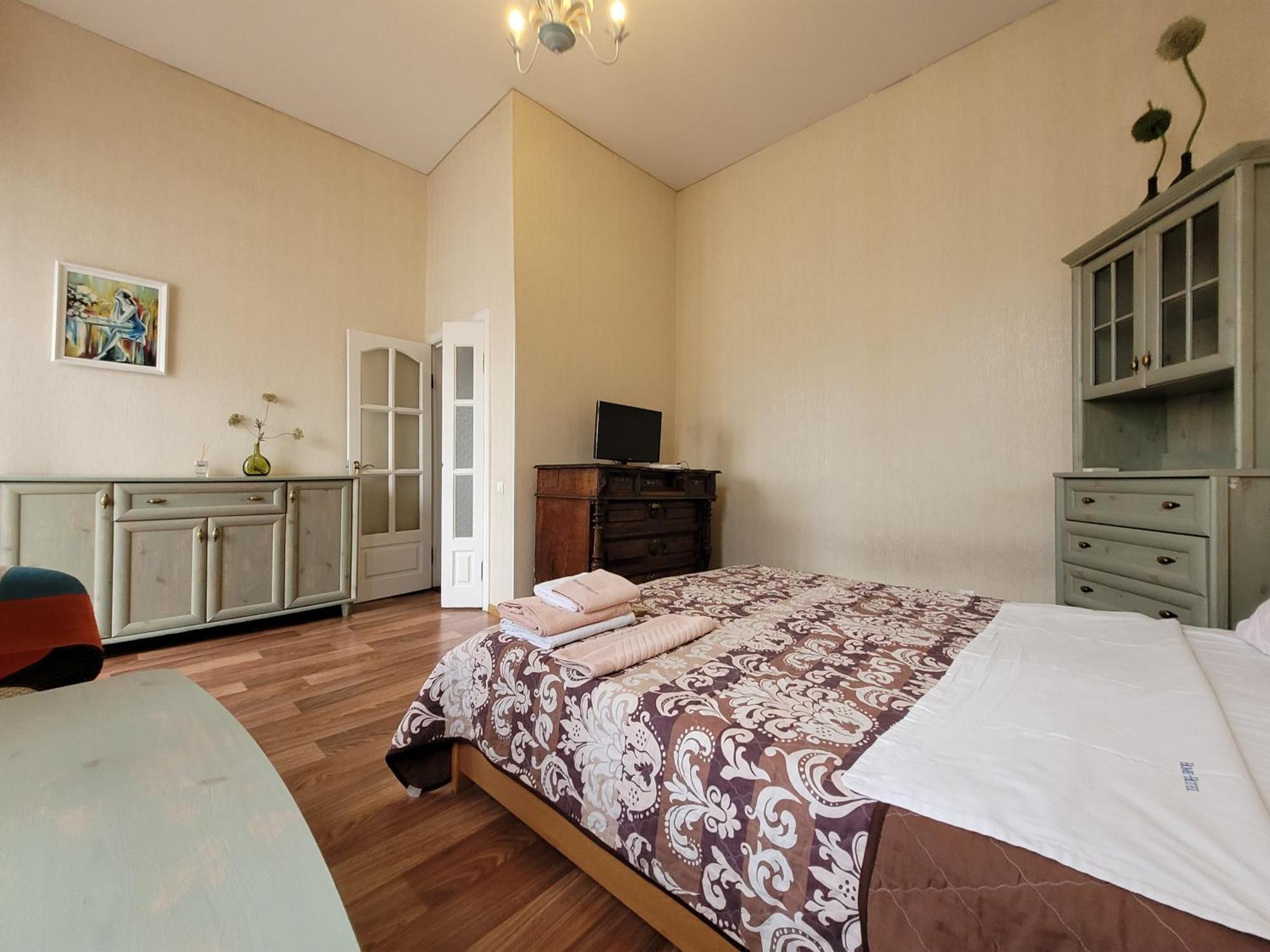 Home Hotel Apartments On Kontraktova Ploshcha Kyiv Room photo