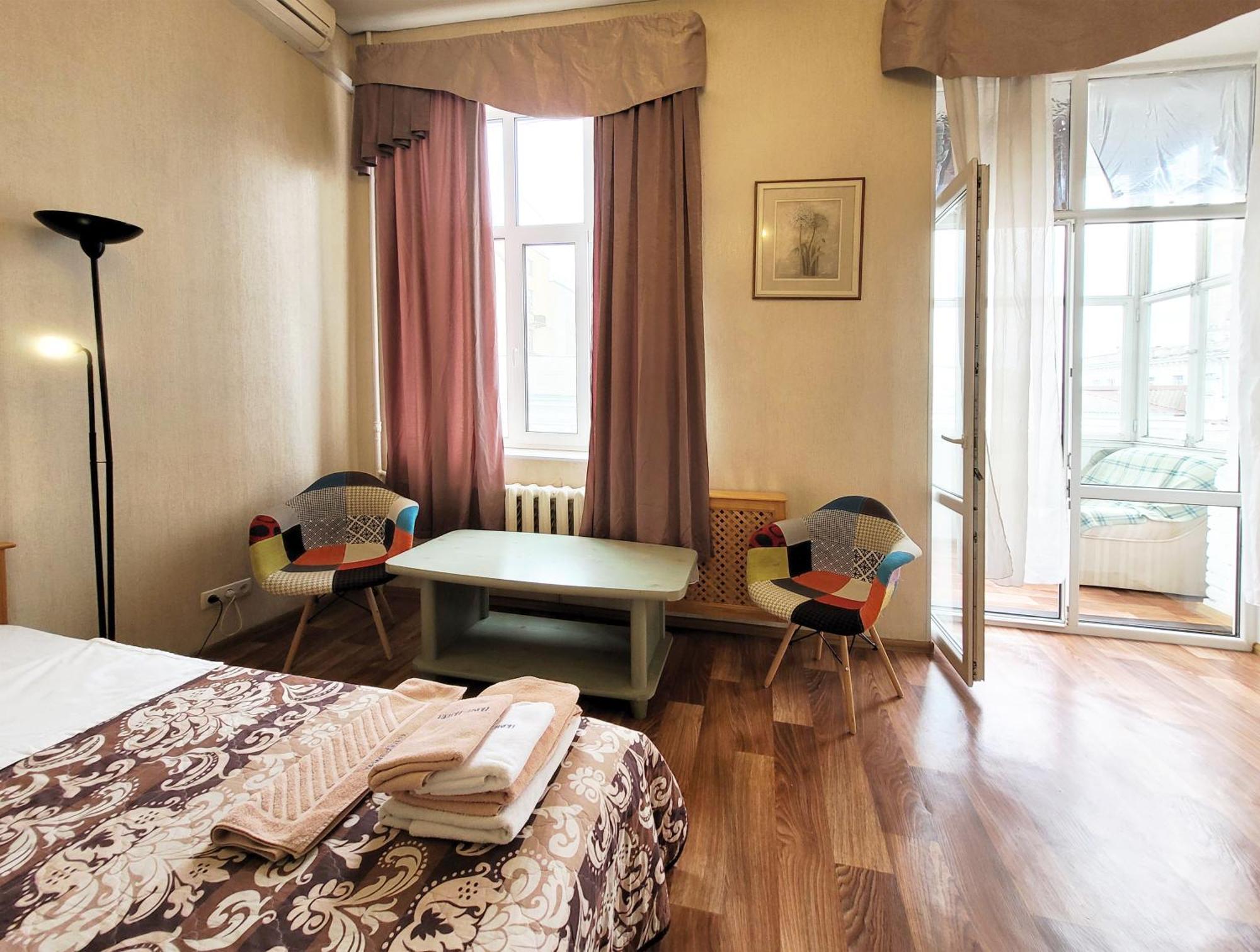 Home Hotel Apartments On Kontraktova Ploshcha Kyiv Room photo