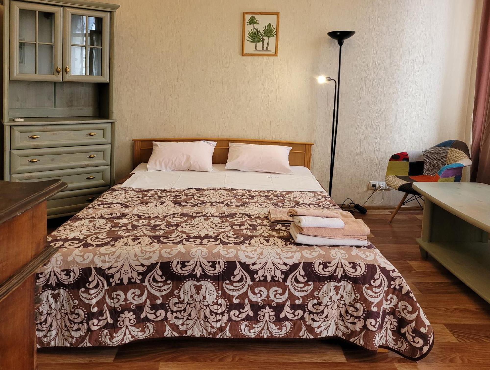 Home Hotel Apartments On Kontraktova Ploshcha Kyiv Room photo
