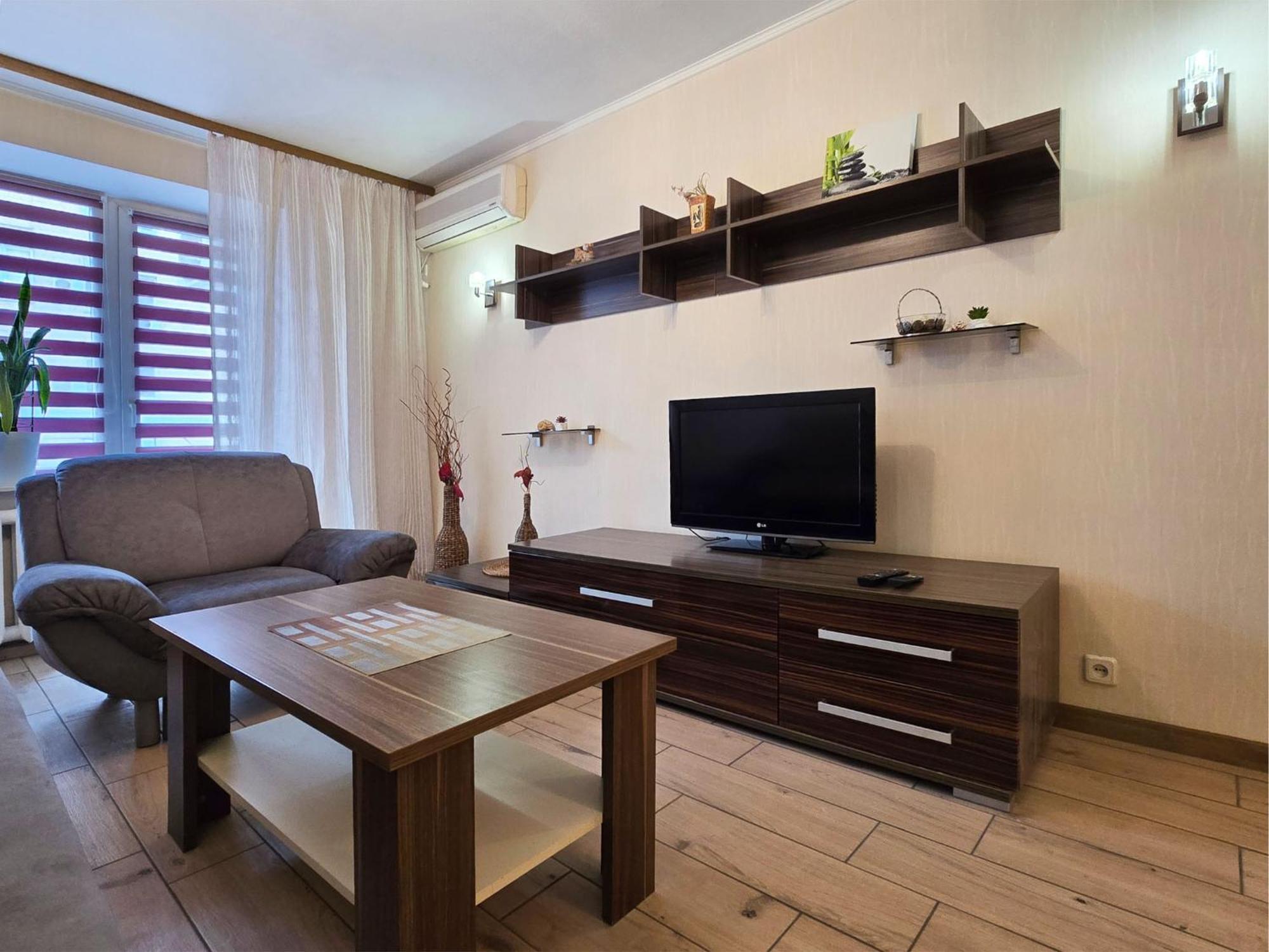 Home Hotel Apartments On Kontraktova Ploshcha Kyiv Exterior photo