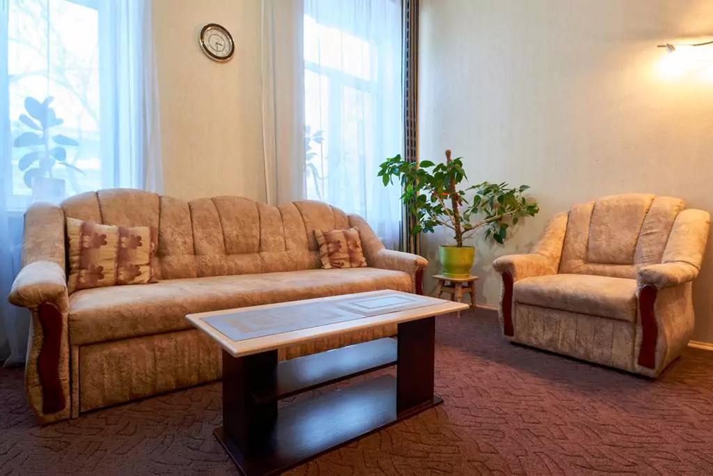 Home Hotel Apartments On Kontraktova Ploshcha Kyiv Exterior photo