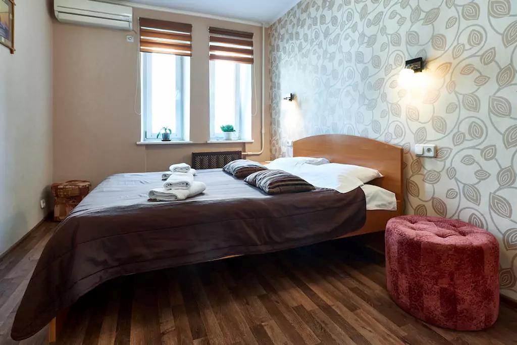 Home Hotel Apartments On Kontraktova Ploshcha Kyiv Exterior photo